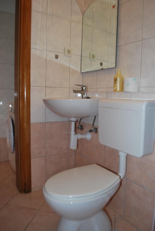 Apartment Lucija Cres Eksteriør billede